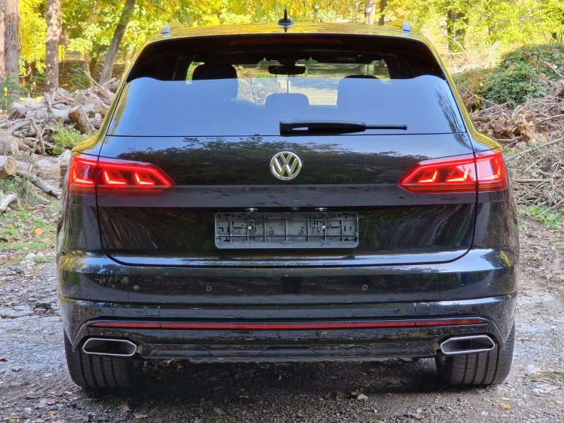 VW Touareg 3.0TDI R-line Швейцария, снимка 6 - Автомобили и джипове - 52654055