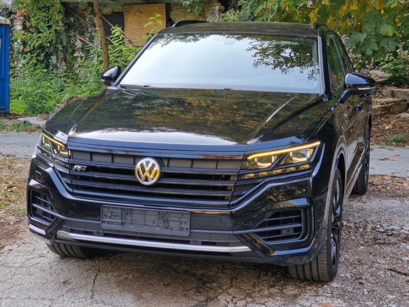 VW Touareg 3.0TDI R-line Швейцария, снимка 2 - Автомобили и джипове - 52654055
