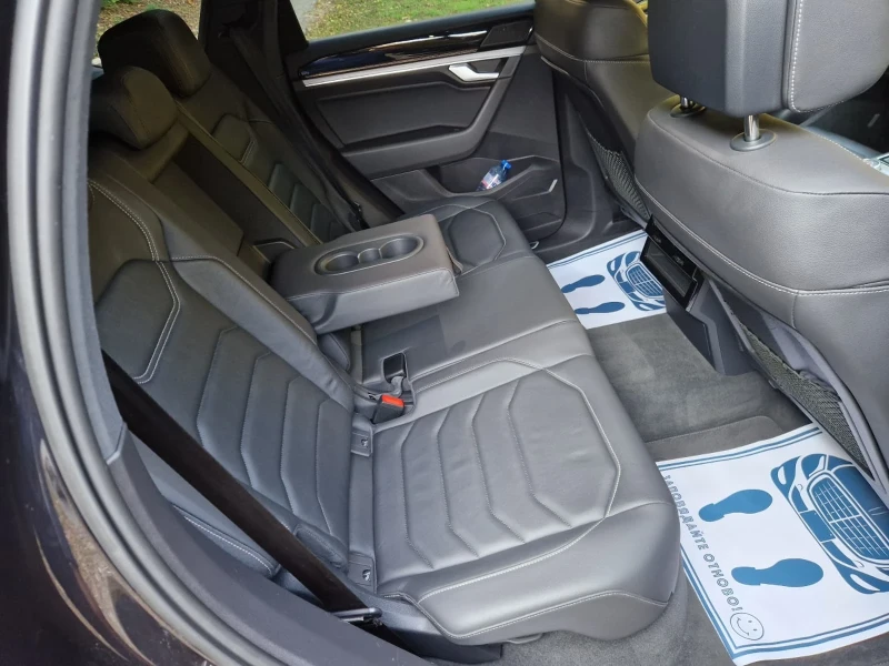 VW Touareg 3.0TDI R-line Швейцария, снимка 13 - Автомобили и джипове - 52654055