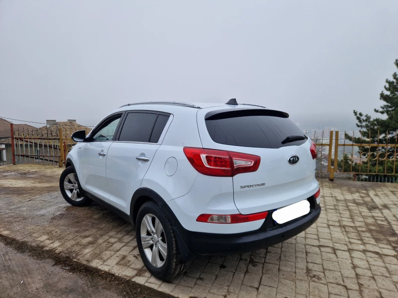 Kia Sportage 4x4 2.0 136, снимка 3 - Автомобили и джипове - 53181973