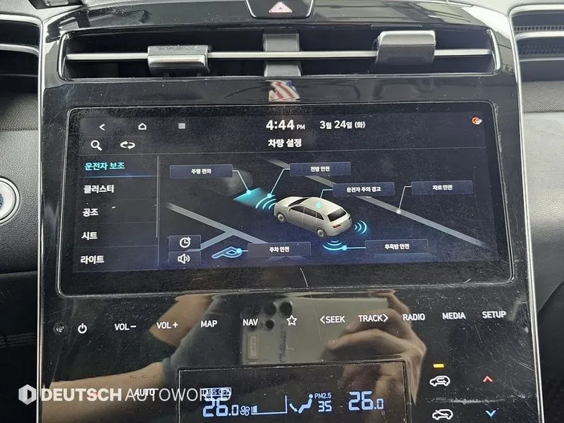 Hyundai Tucson DIESEL 2.0 2WD PREMIUM, снимка 17 - Автомобили и джипове - 54955977