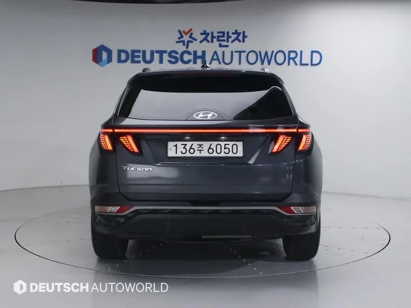 Hyundai Tucson DIESEL 2.0 2WD PREMIUM, снимка 4 - Автомобили и джипове - 54955977