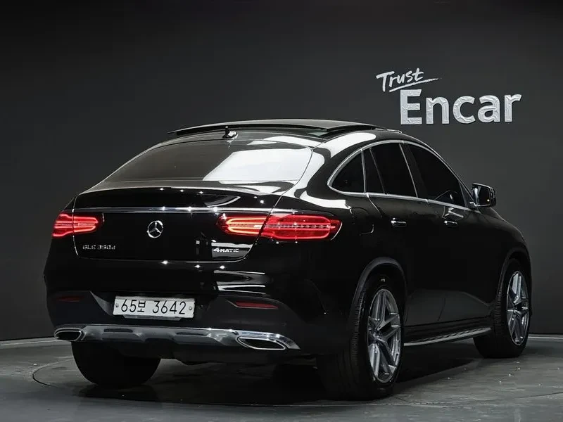 Mercedes-Benz GLE 350 D 4Matic Coupe - САМО 30% АВАНС, снимка 2 - Автомобили и джипове - 55485759