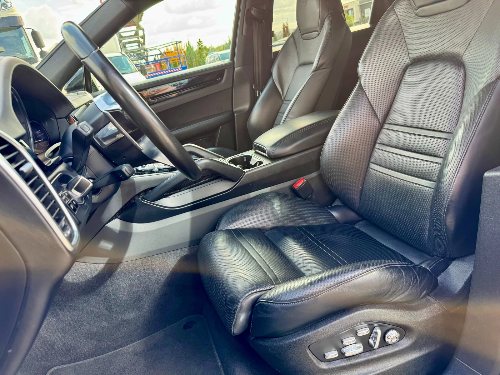 Porsche Cayenne Coupe / Sport Chrono / Pano / Bose  | Mobile.bg   13