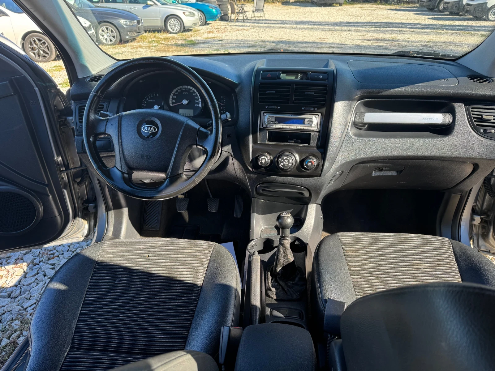 Kia Sportage 2.0i   | Mobile.bg   13