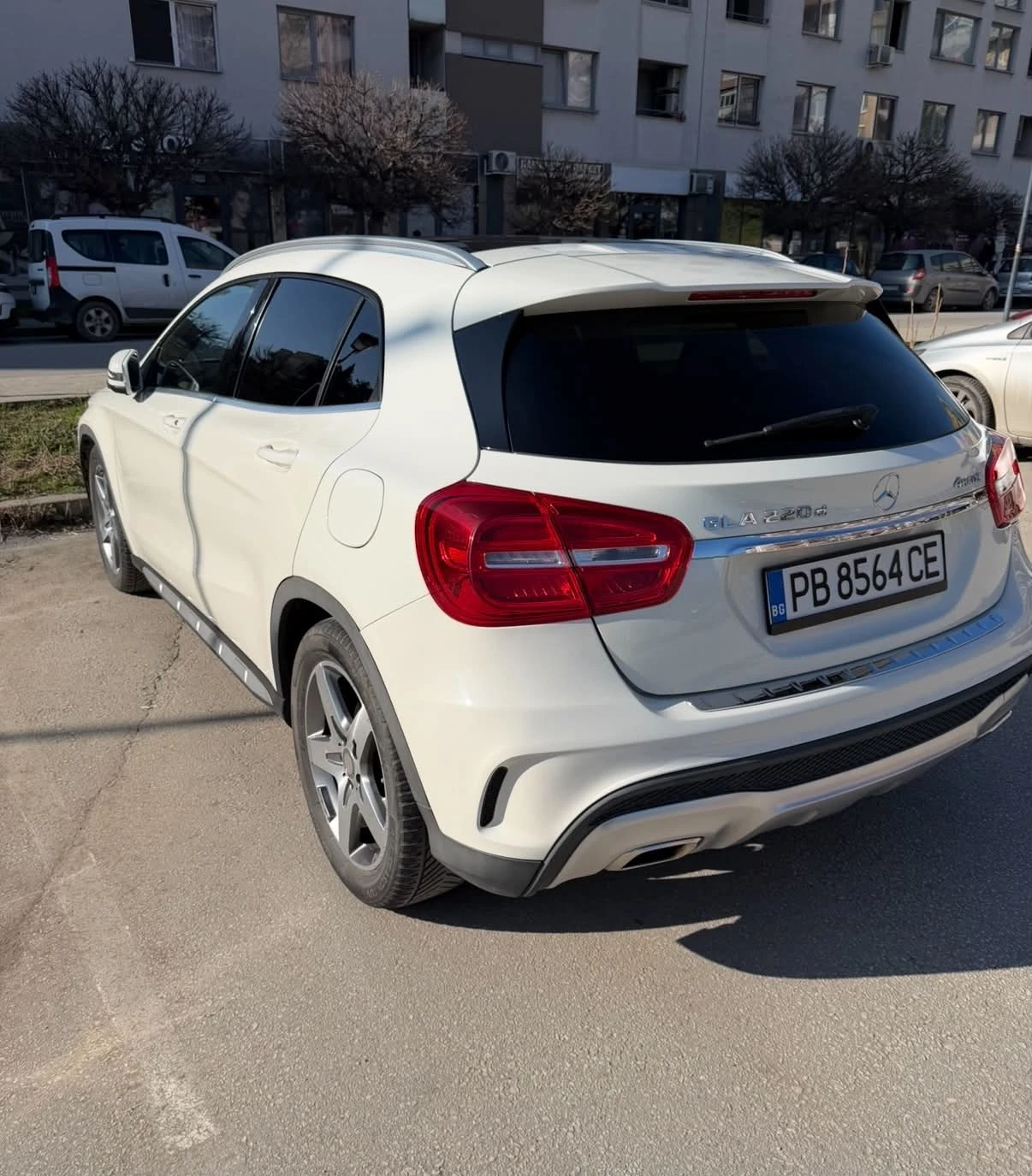 Mercedes-Benz GLA 220 220d 4matic, снимка 4 - Автомобили и джипове - 55686512