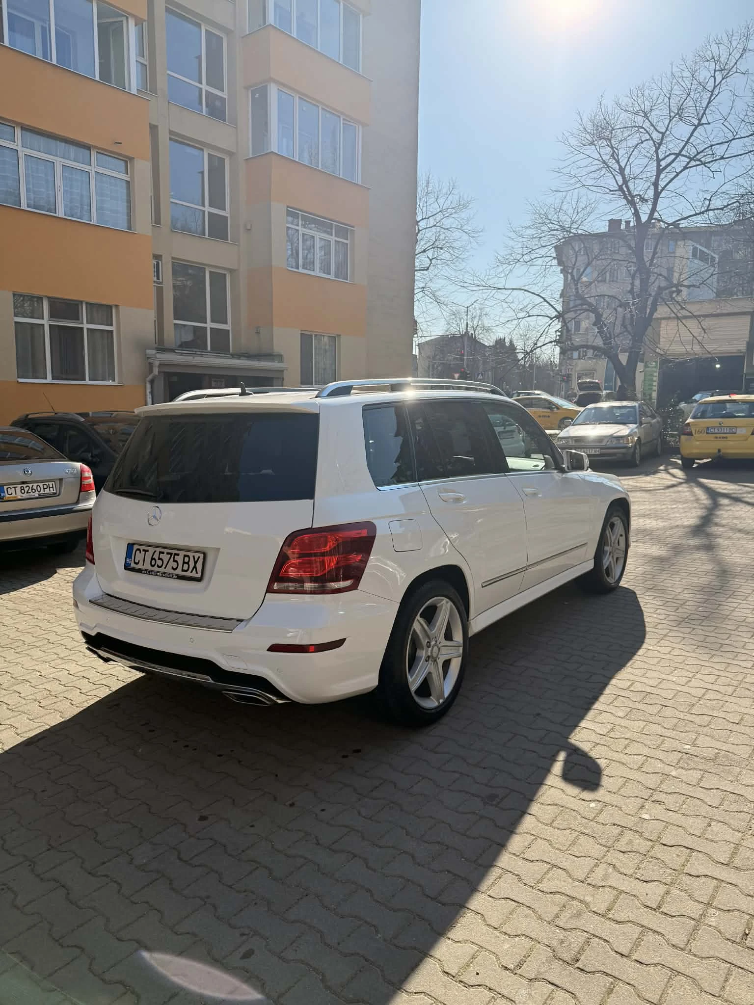 Mercedes-Benz GLK 4Matic/Sport-Paket (AMG)/Pano/Euro5, снимка 6 - Автомобили и джипове - 53747181