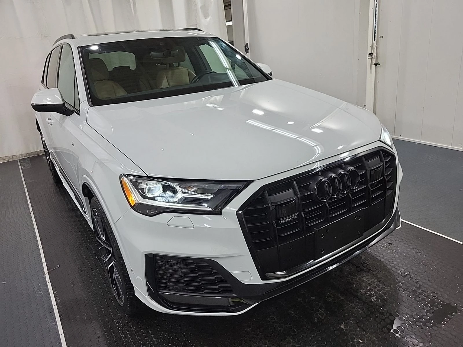 Audi Q7 PROGRESSIV АВТО КРЕДИТ, снимка 2 - Автомобили и джипове - 53950626