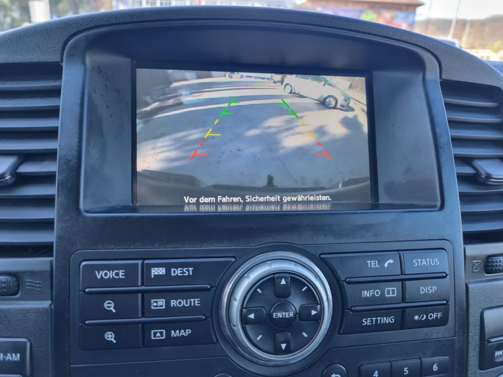 Nissan Navara 3.0D 4x4 ШВЕЙЦАРИЯ, снимка 13 - Автомобили и джипове - 54199504