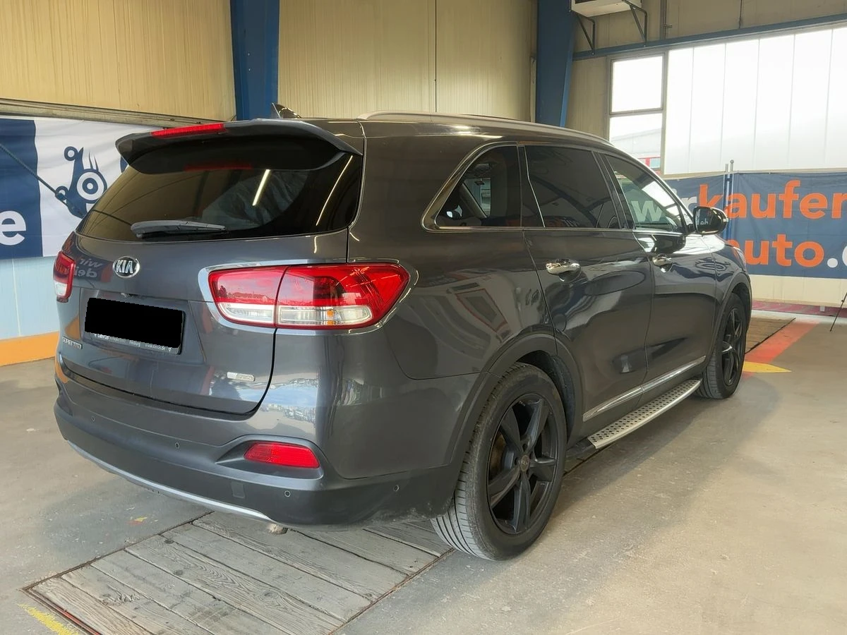 Kia Sorento 2.2CRDI* 4x4* Platinum* Infinity* Обдухване* Пано, снимка 4 - Автомобили и джипове - 54421393