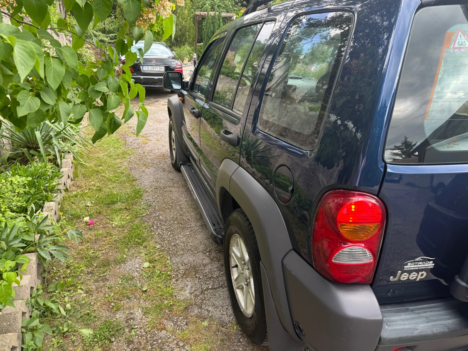 Jeep Cherokee 2.4 газ/ бензин, снимка 8 - Автомобили и джипове - 54729203