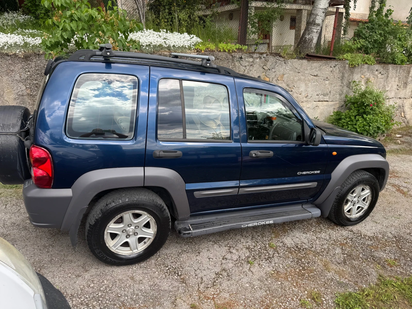 Jeep Cherokee 2.4 газ/ бензин, снимка 9 - Автомобили и джипове - 54729203