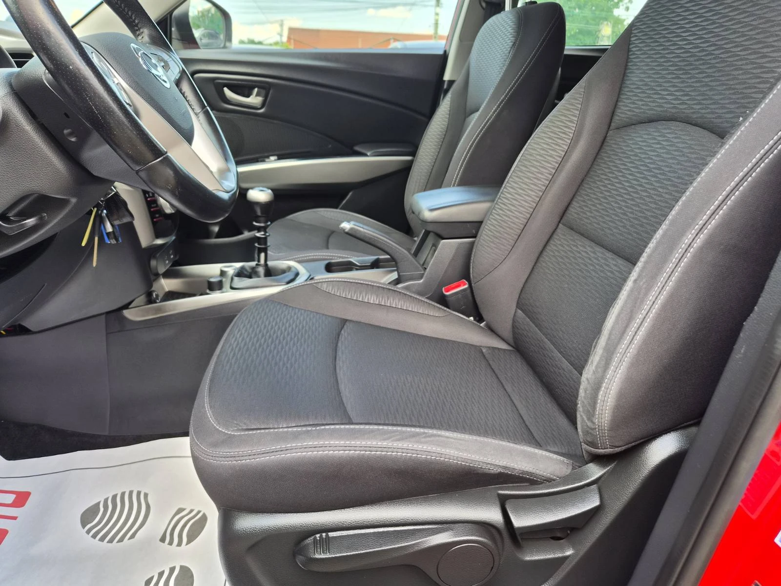 SsangYong Tivoli 1.6D-115кс-10.2018г-155000км-СУПЕР СЪСТОЯНИЕ, снимка 6 - Автомобили и джипове - 55071463
