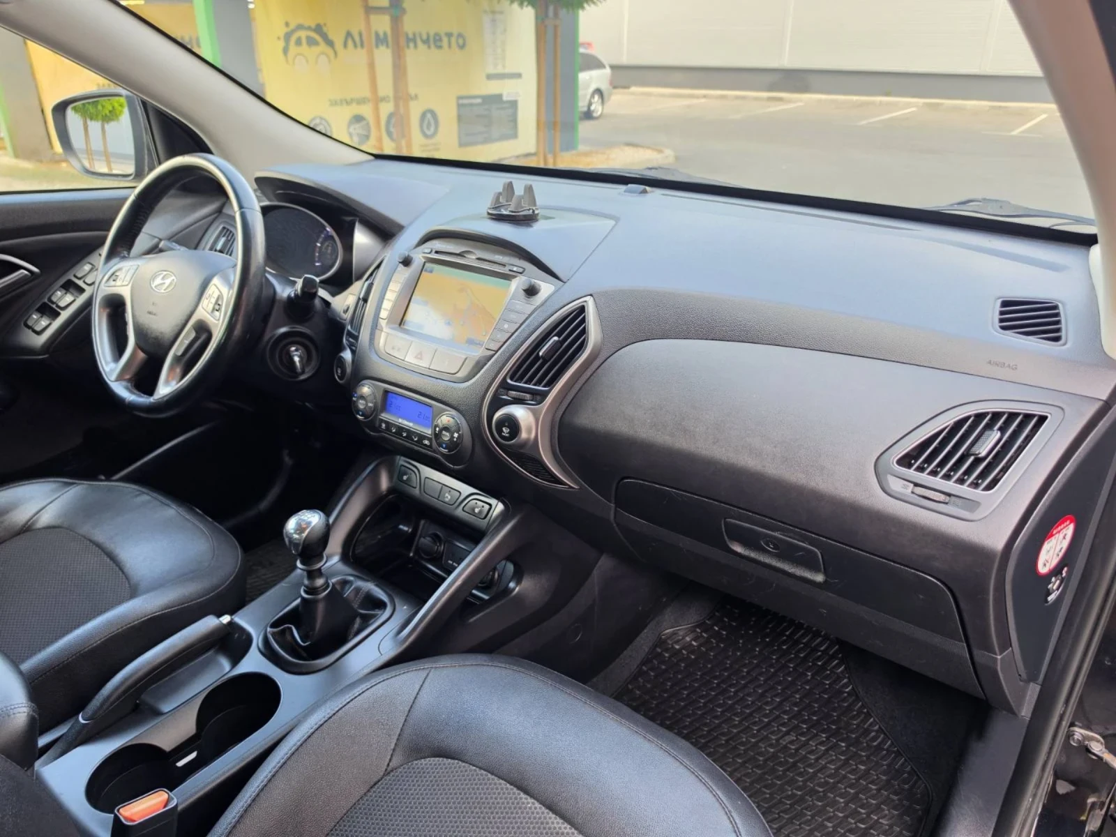 Hyundai IX35 1.7. ЕВРО 5 Е, снимка 13 - Автомобили и джипове - 55105133