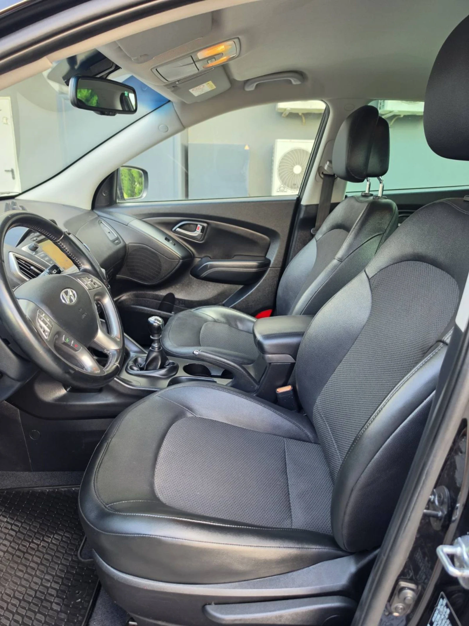 Hyundai IX35 1.7. ЕВРО 5 Е, снимка 7 - Автомобили и джипове - 55105133