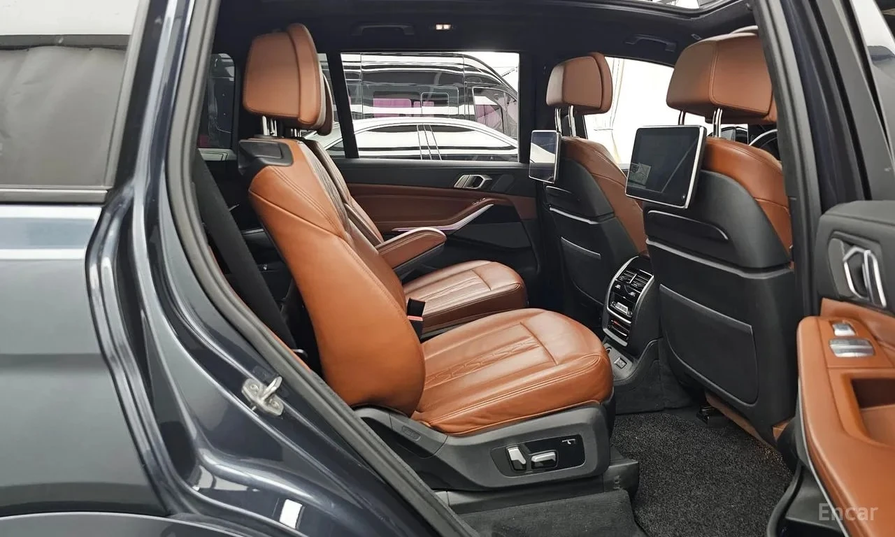 BMW X7 xDrive 30d M Sport 6 STR/ЛАЗЕРИ/МАСАЖИ/ХЕДЪП/, снимка 12 - Автомобили и джипове - 55834134