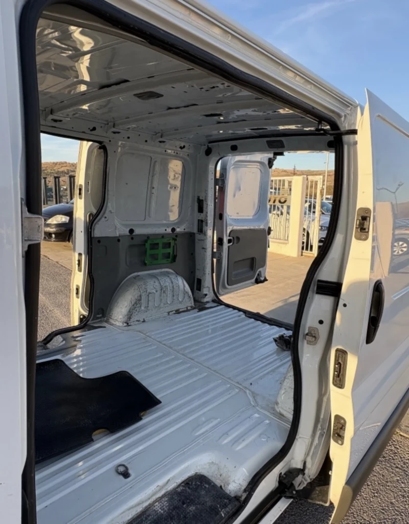 Renault Trafic, снимка 10 - Бусове и автобуси - 53224467