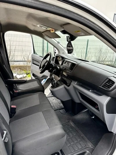 Opel Vivaro, снимка 6 - Бусове и автобуси - 54154952