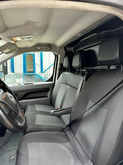 Opel Vivaro, снимка 7 - Бусове и автобуси - 54154952