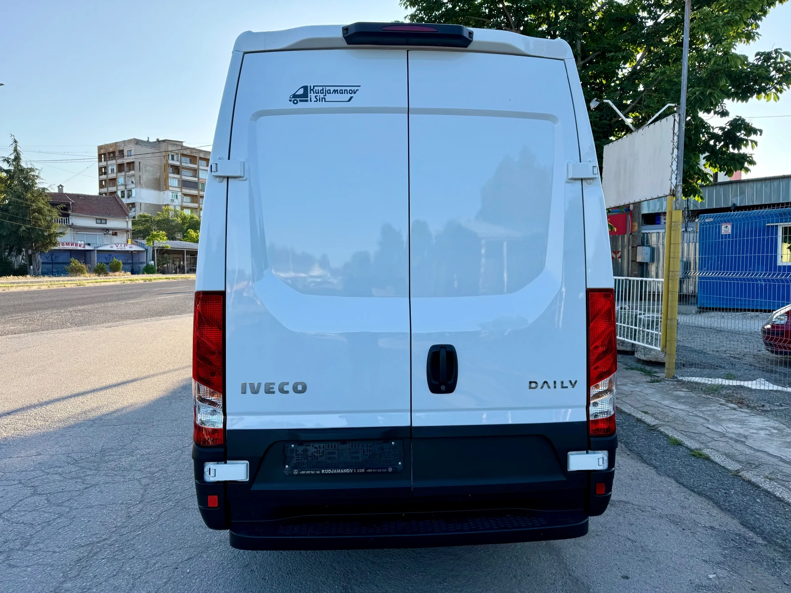 Iveco Daily 35S14 6 МЕСТА ЕВРО 6 - изображение 4