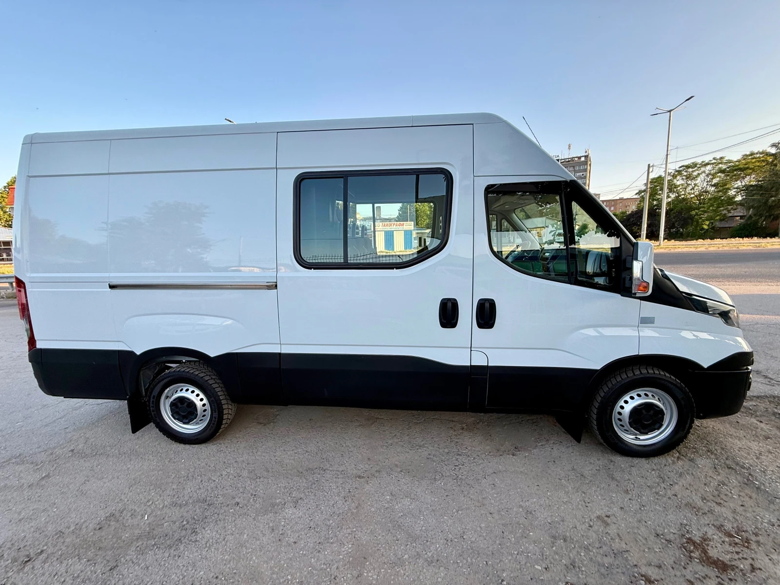 Iveco Daily 35S14 6 МЕСТА ЕВРО 6 - изображение 6