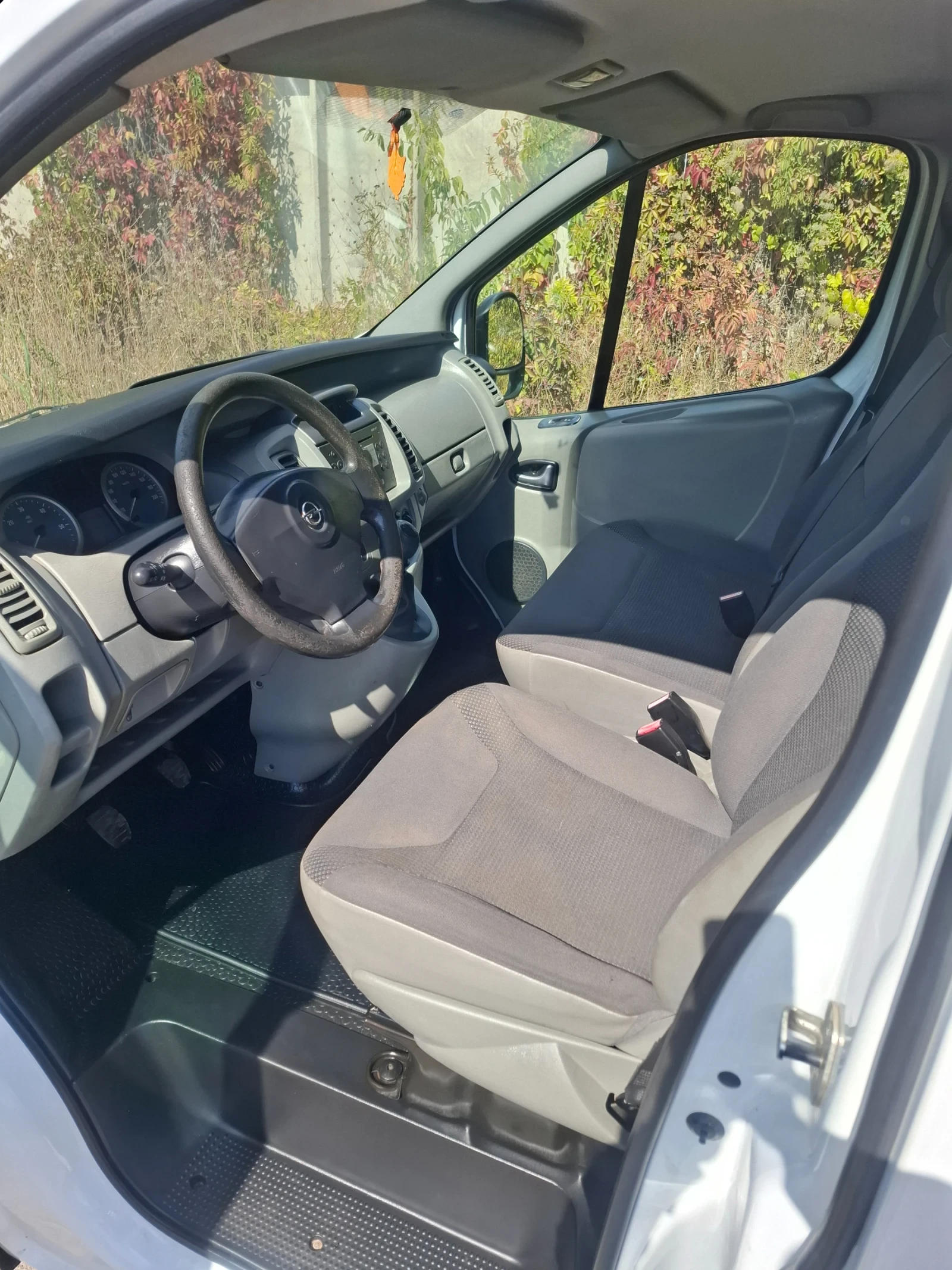 Opel Vivaro 2.0 CDTI, снимка 11 - Бусове и автобуси - 56314257