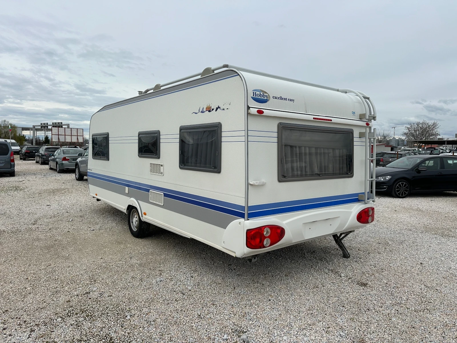 Каравана Hobby Excellent easy 580, снимка 3 - Каравани и кемпери - 54014432