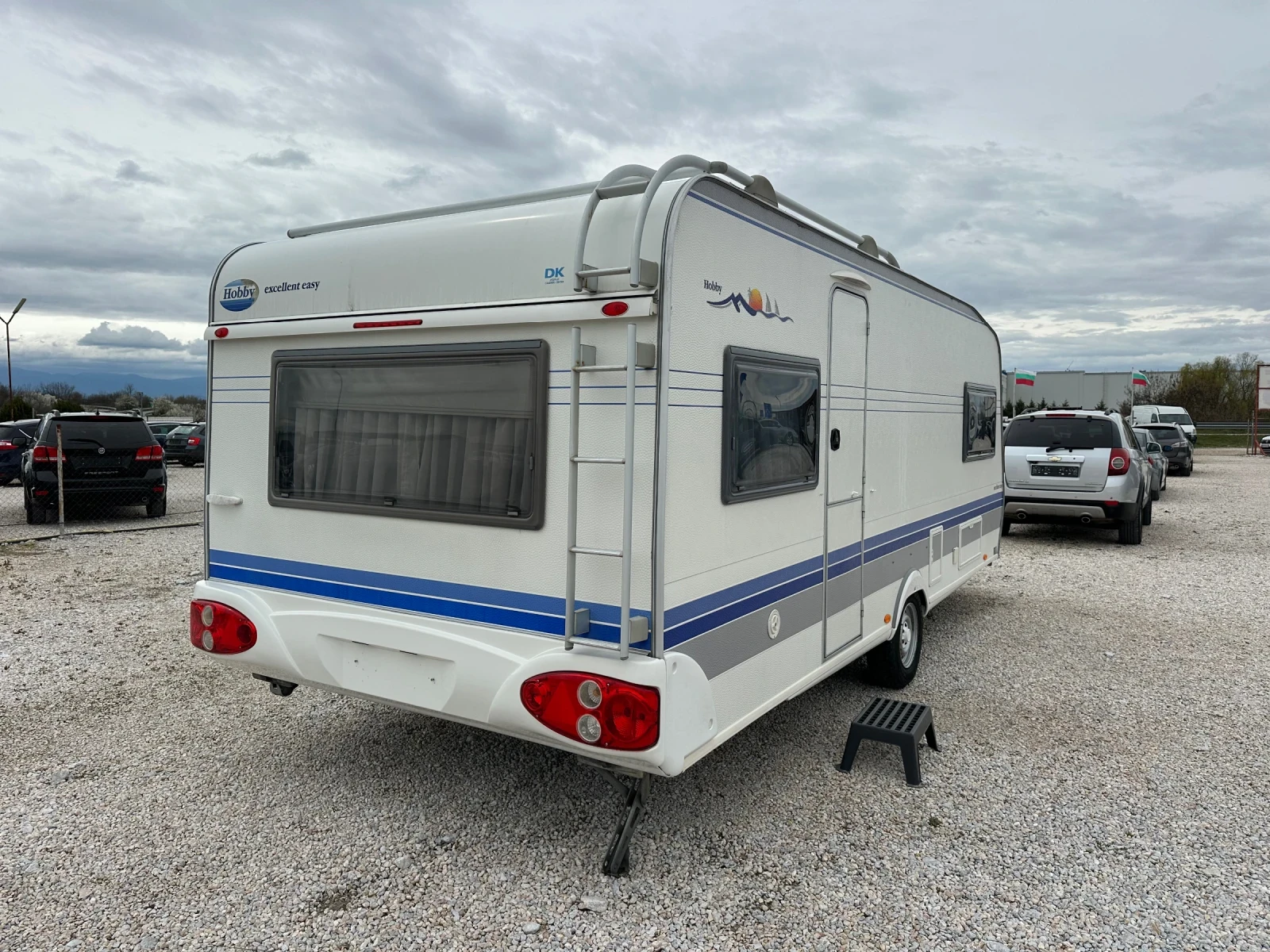 Каравана Hobby Excellent easy 580, снимка 4 - Каравани и кемпери - 54014432