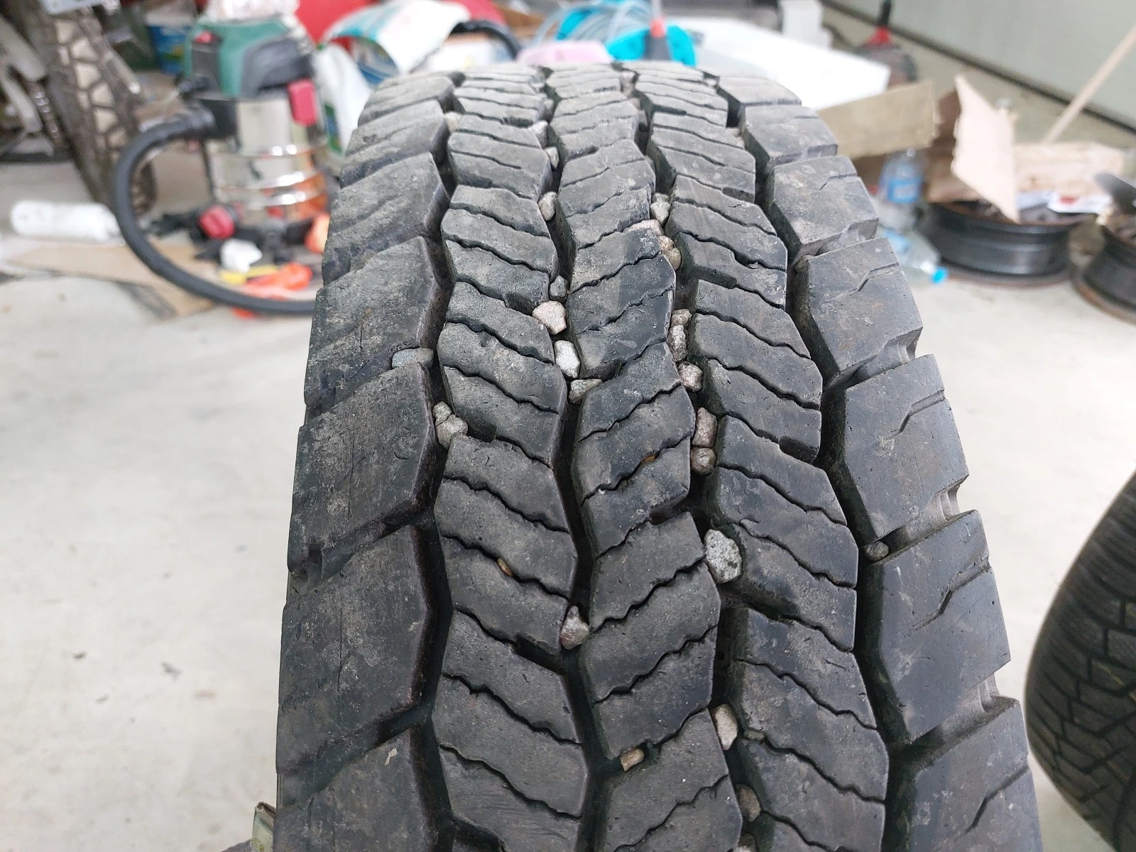 ���� 205/75R17.5 | Mobile.bg � ����������� 2