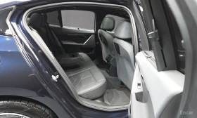 BMW i5 * eDrive40* M-SPORT* ПОДГРЕВ* ОБДУХВАНЕ* ПАНОРАМА*, снимка 11