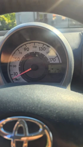 Toyota Aygo 1.0i klimatik, снимка 8