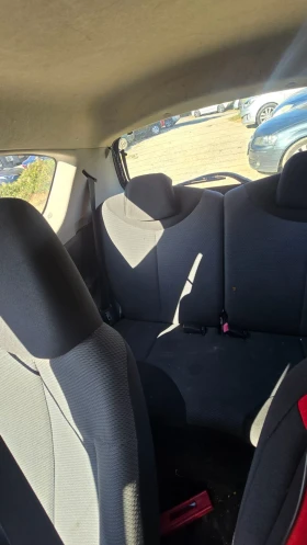Toyota Aygo 1.0i klimatik, снимка 10