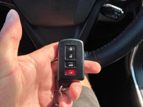 Toyota Camry  I4 Auto XSE / Carfax / Автокредит , снимка 16