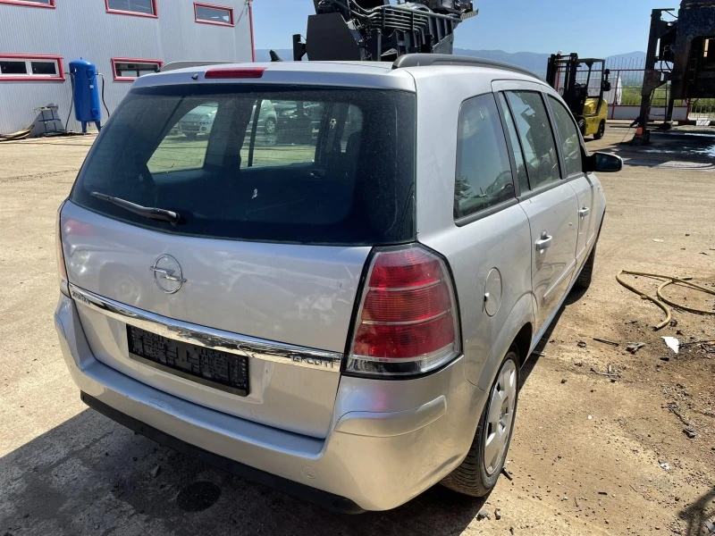 Opel Zafira 1.9, снимка 3 - Автомобили и джипове - 40995534