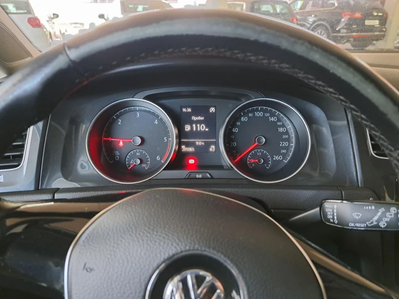 VW Golf Trendline 1.6TDI BMT, снимка 8 - Автомобили и джипове - 44752000