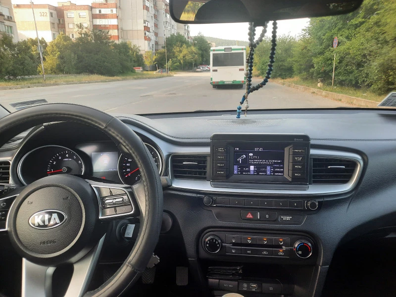 Kia Ceed, снимка 11 - Автомобили и джипове - 46316890