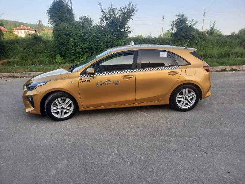 Kia Ceed, снимка 3 - Автомобили и джипове - 46316890