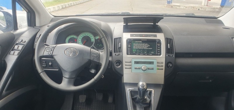 Toyota Corolla verso 2.0 tdi 116 hp 7 МЕСТНА, снимка 7 - Автомобили и джипове - 46399619