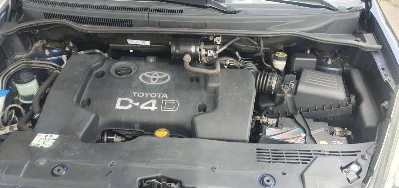 Toyota Corolla verso 2.0 tdi 116 hp 7 МЕСТНА, снимка 9 - Автомобили и джипове - 46399619