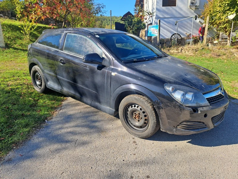 Opel Astra 1, 6 бензин 115коня  2011г. , снимка 1 - Автомобили и джипове - 47738557