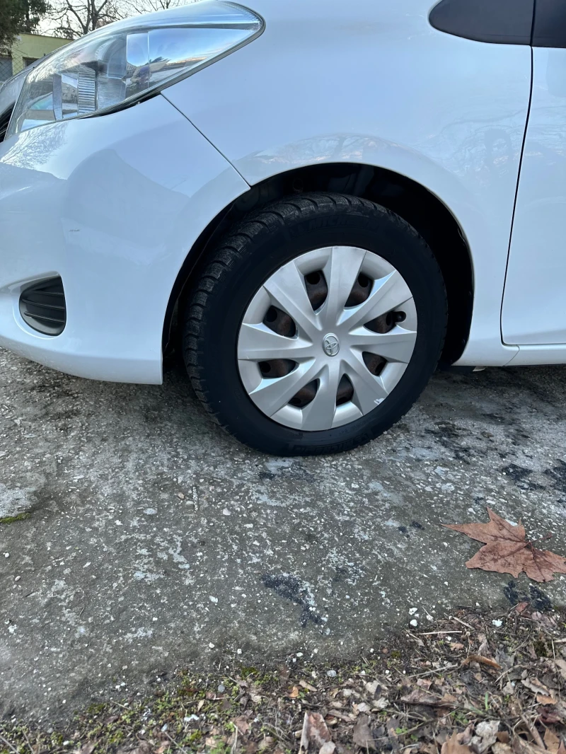 Toyota Yaris, снимка 11 - Автомобили и джипове - 48201048