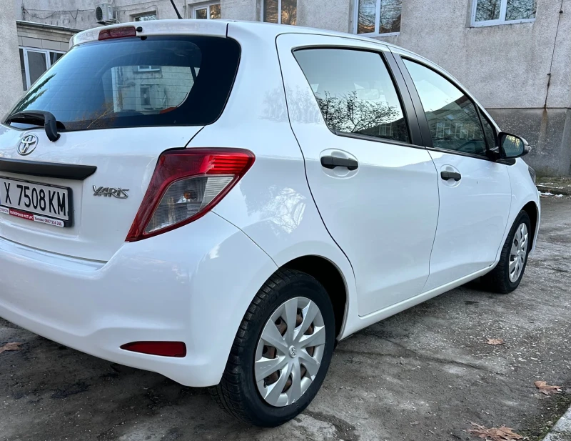 Toyota Yaris, снимка 12 - Автомобили и джипове - 48201048