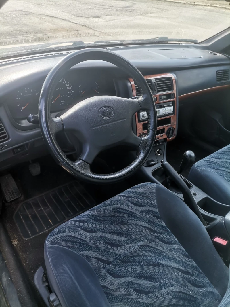 Toyota Carina, снимка 5 - Автомобили и джипове - 48953187