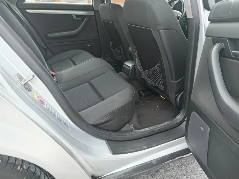 Audi A4 3.0i-V6-220К.С., снимка 9 - Автомобили и джипове - 49632488