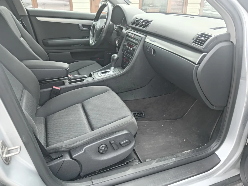 Audi A4 3.0i-V6-220К.С., снимка 10 - Автомобили и джипове - 49632488