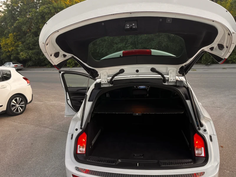 Opel Insignia 2.8 OPC 4x4, снимка 10 - Автомобили и джипове - 51379370