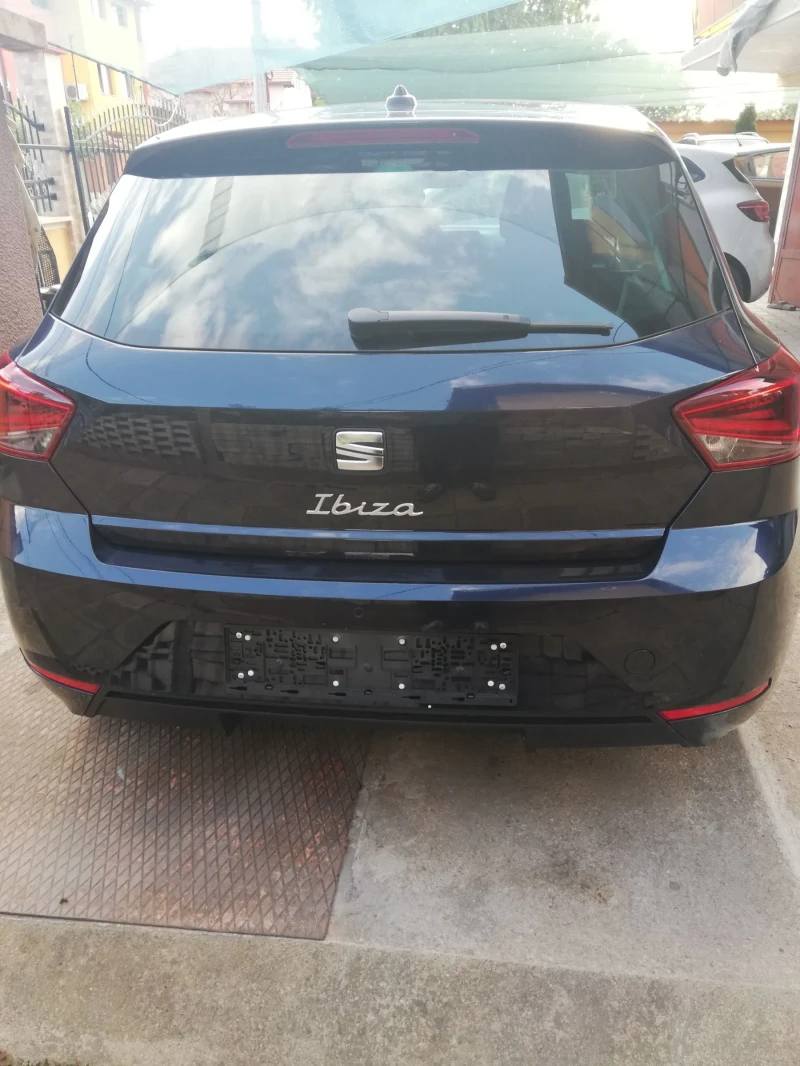 Seat Ibiza НЕРАЗЛИЧИМА ОТ НОВА Keyles, снимка 11 - Автомобили и джипове - 51492014