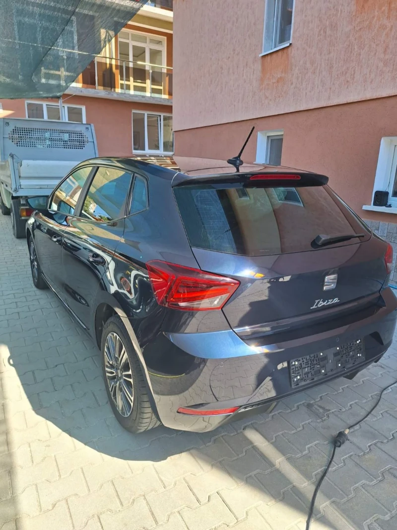 Seat Ibiza НЕРАЗЛИЧИМА ОТ НОВА Keyles, снимка 16 - Автомобили и джипове - 51492014