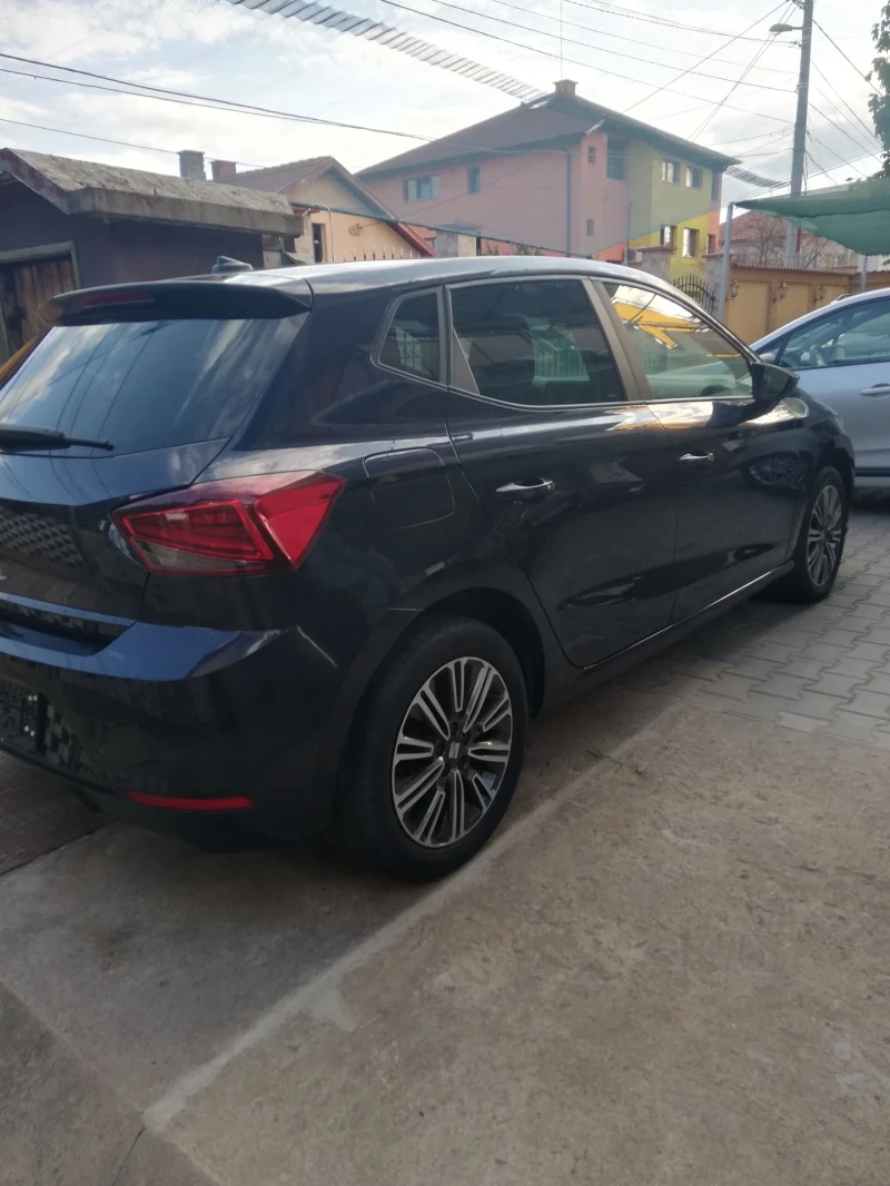 Seat Ibiza НЕРАЗЛИЧИМА ОТ НОВА Keyles, снимка 13 - Автомобили и джипове - 51492014
