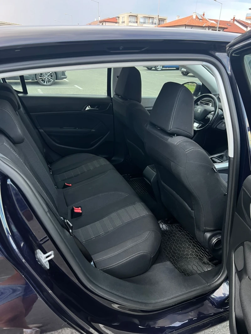 Peugeot 308 1.6 HDI, снимка 15 - Автомобили и джипове - 51706116